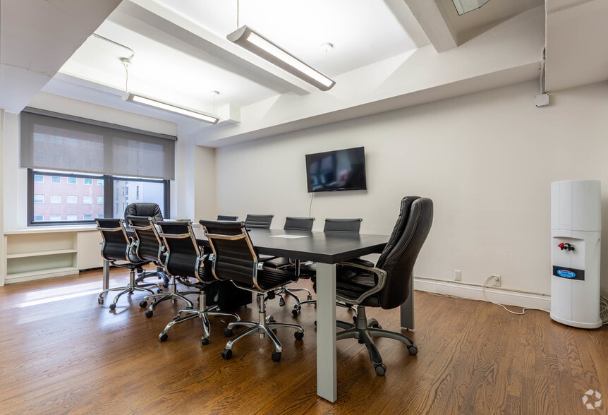 More Photos Of 120 E 56th St, New York Office For Lease