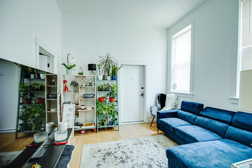 More Photos Of 2823-2827 N Central Park Ave, Chicago Apartments For Sale