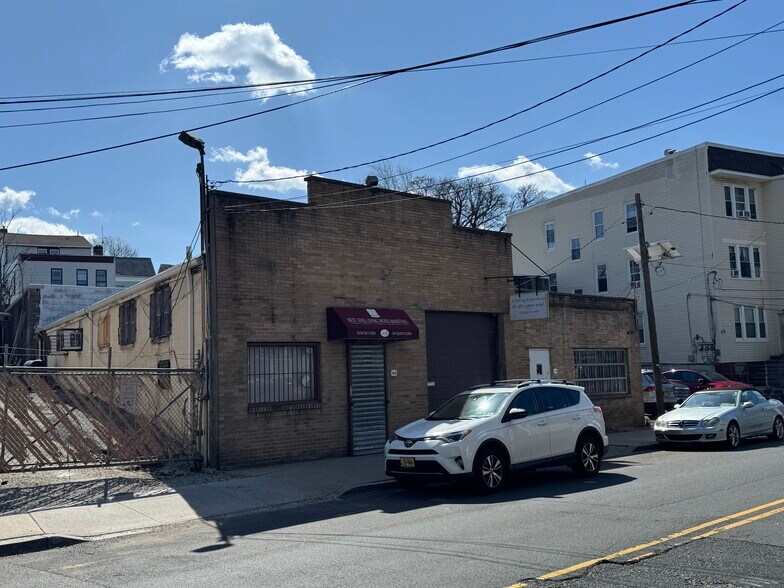 More Photos Of 470 Grove St, Irvington Industrial For Sale