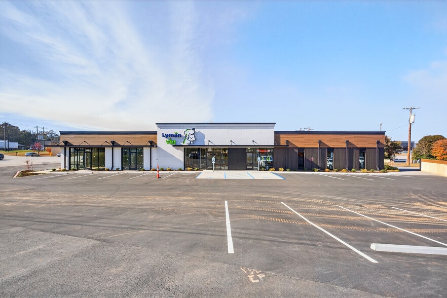 More Photos Of 201-229 Charlotte Hwy, Lyman Unknown For Lease
