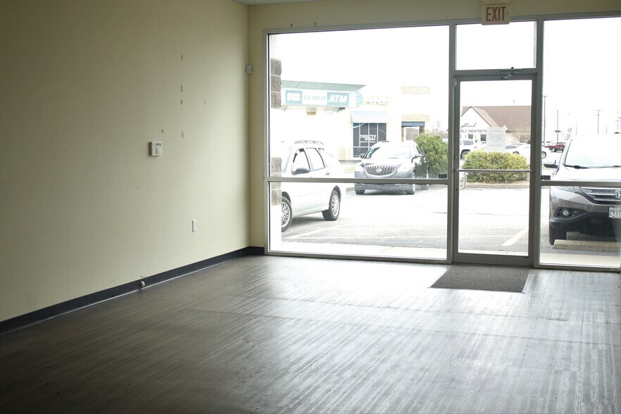 More Photos Of 12545 State Route 143, Highland Freestanding For Lease