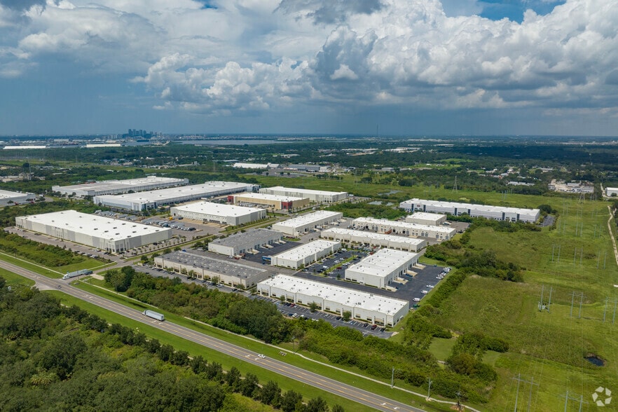 More Photos Of 4610-4630 Eagle Falls Pl, Tampa Warehouse For Lease