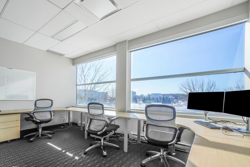 More Photos Of 7150 Rue Albert-Einstein, Montréal Office Residential For Lease