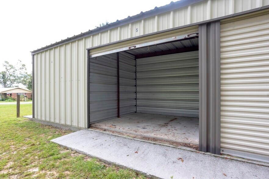 More Photos Of 401 N Railroad Ave, Mount Vernon Self Storage For Sale