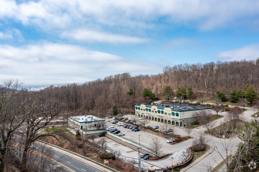 More Photos Of 2050 E Main St, Cortlandt Manor Unknown For Lease