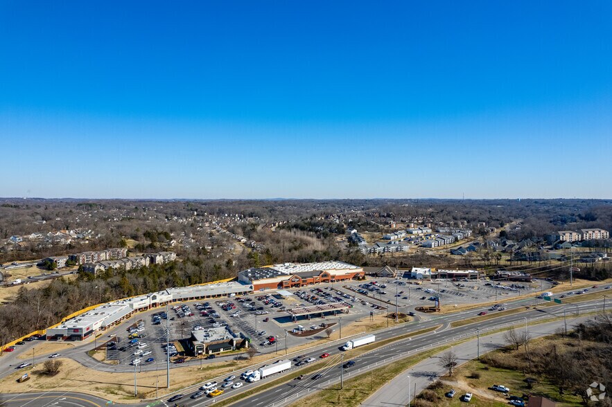 More Photos Of 5544 Old Hickory Blvd, Hermitage General Retail For Lease