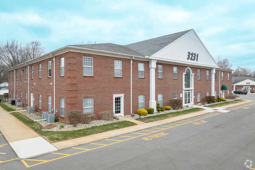 Primary Photo Of 3231 Central Park W, Toledo Medical For Lease