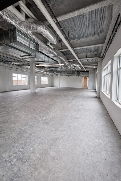 More Photos Of 1110 Kepler Dr, Green Bay Office For Lease