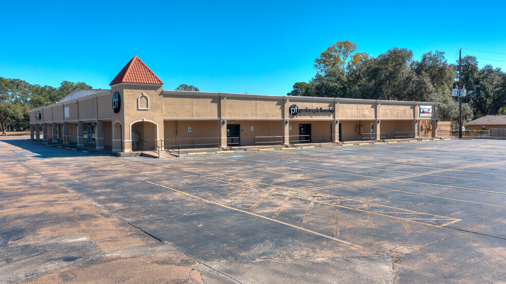 More Photos Of 5819 10th St, Katy Storefront For Sale