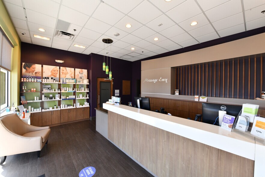 More Photos Of 8698 E Raintree Dr, Scottsdale Freestanding For Lease