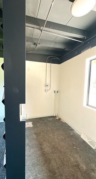 More Photos Of 2108 W 75th St, Prairie Village Medical For Lease