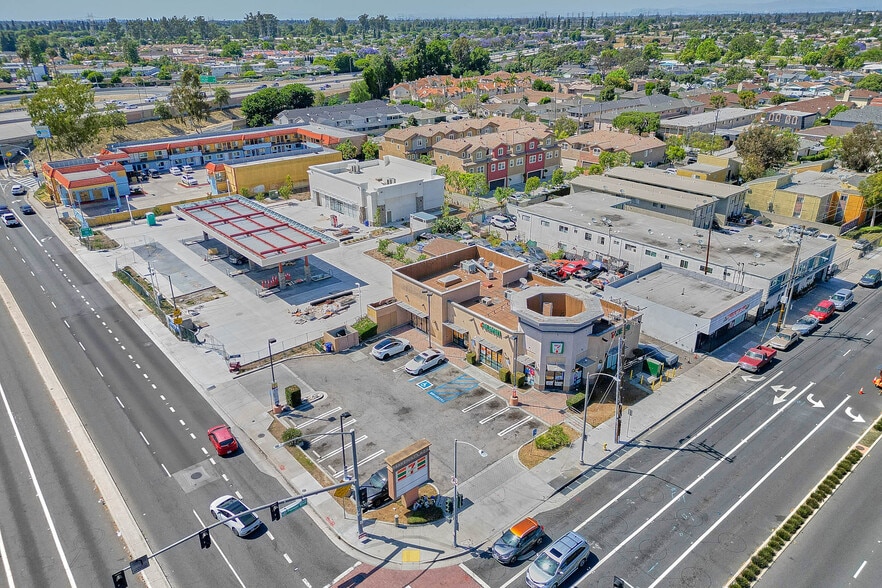 More Photos Of 11759 Carson St, Lakewood Convenience Store For Sale