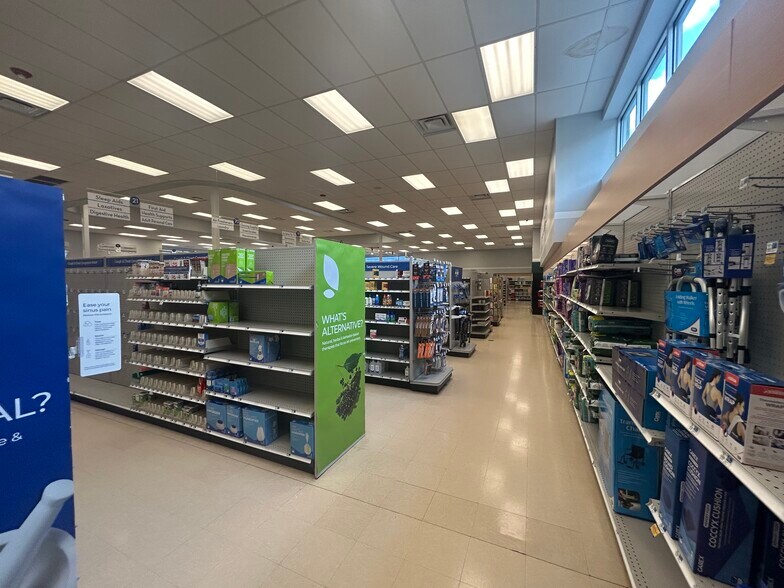 More Photos Of 7345 Saltsburg Rd, Penn Hills Drugstore For Sale