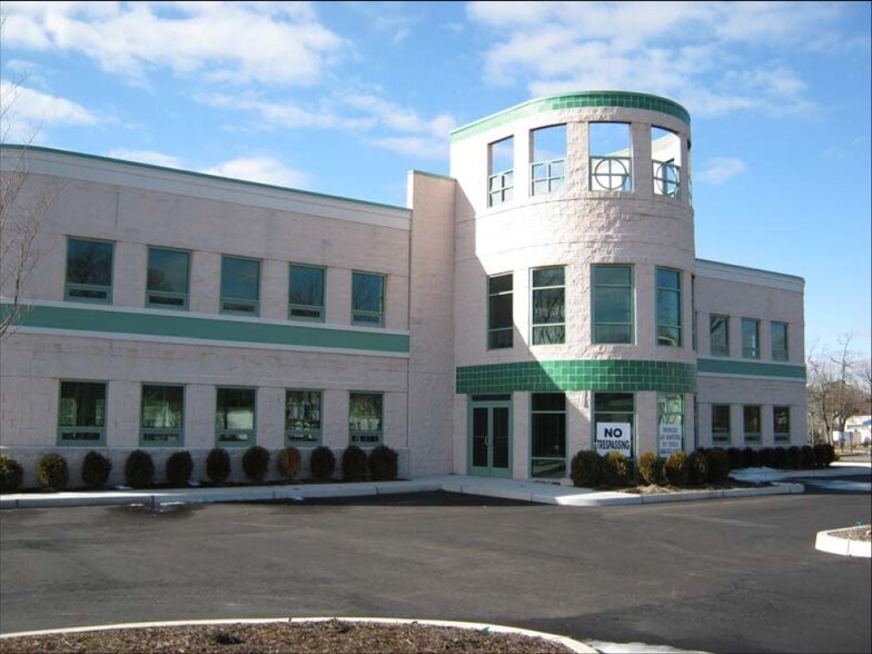 Primary Photo Of 1198 Lakewood Rd, Toms River Office For Lease