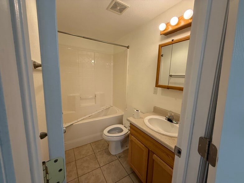 More Photos Of 609 N Grand Ave, Pueblo Storefront Retail Residential For Sale