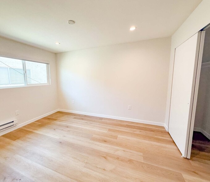 More Photos Of 1302 Amethyst St, Redondo Beach Apartments For Sale