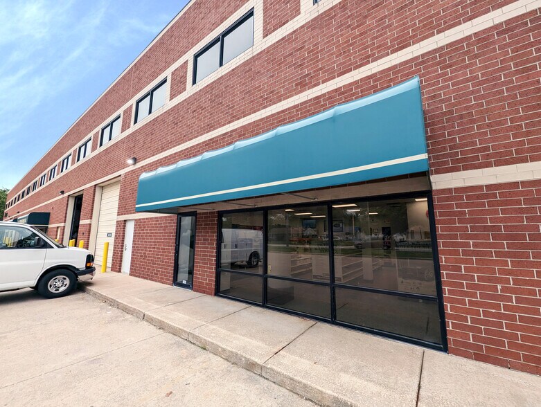 More Photos Of 2020-2108 McDonough St, Joliet Warehouse For Lease