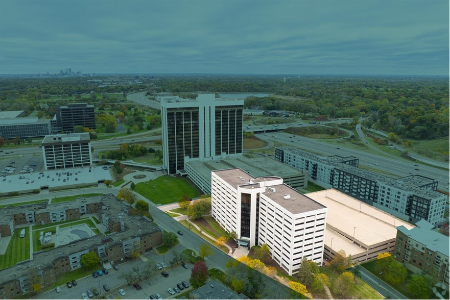 More Photos Of 435 Ford Rd, Saint Louis Park Office For Sale