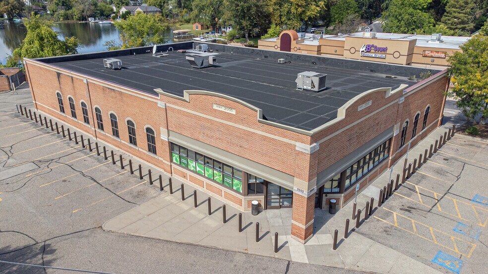 More Photos Of 3000 Orchard Lake Rd, Keego Harbor Drugstore For Lease