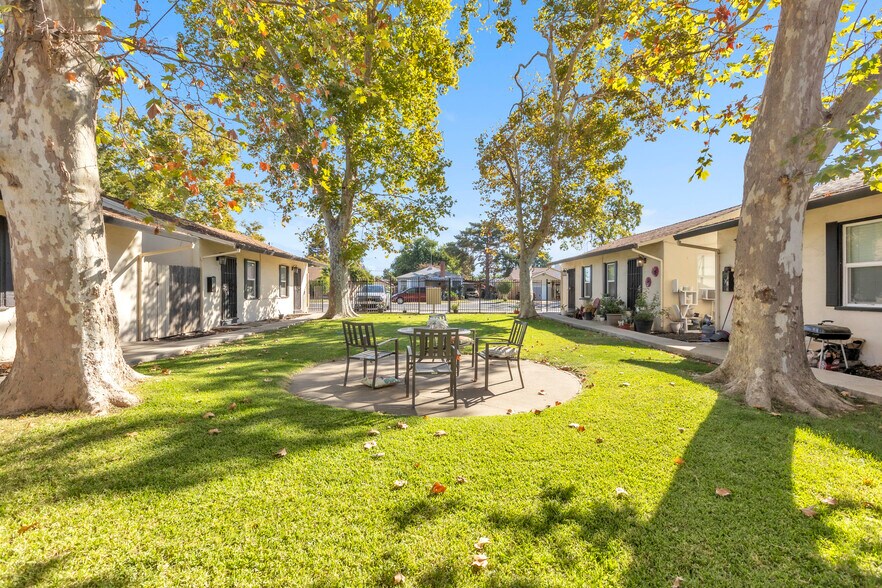 More Photos Of 3723 Jasmine St, Sacramento Apartments For Sale