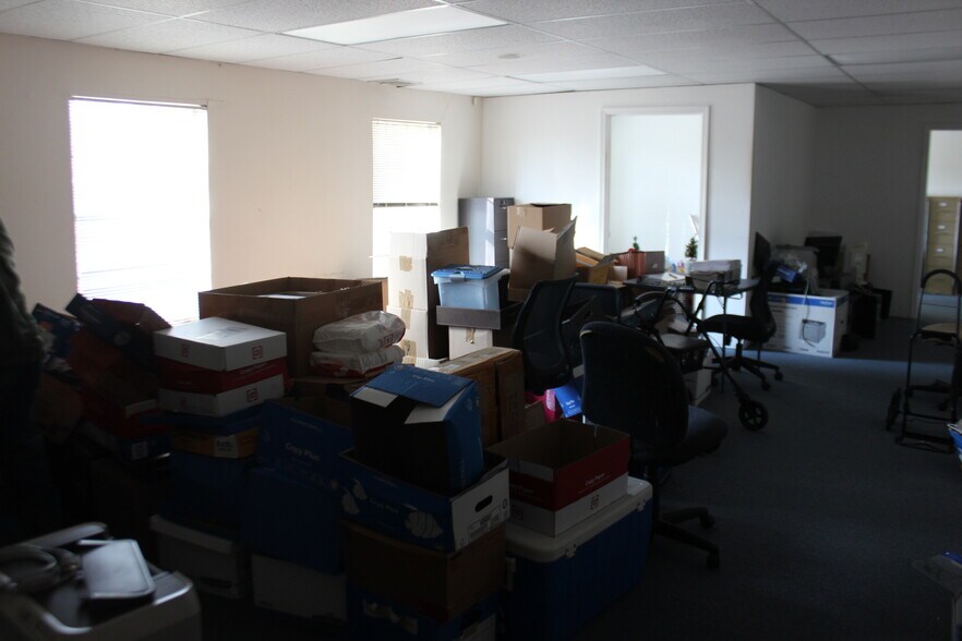 More Photos Of 1-8 Manor Dr, Hampton Medical For Sale