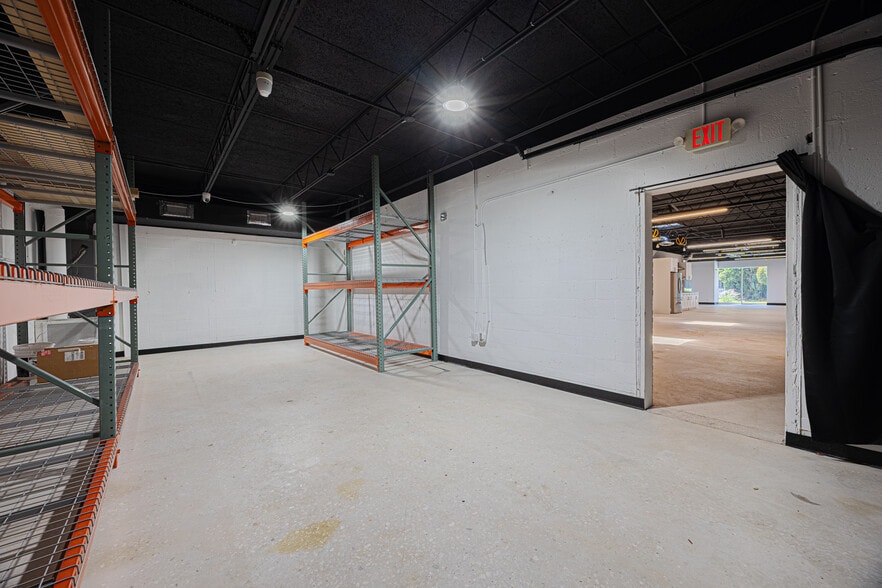 More Photos Of 705 Bond Way, Delray Beach Showroom For Sale