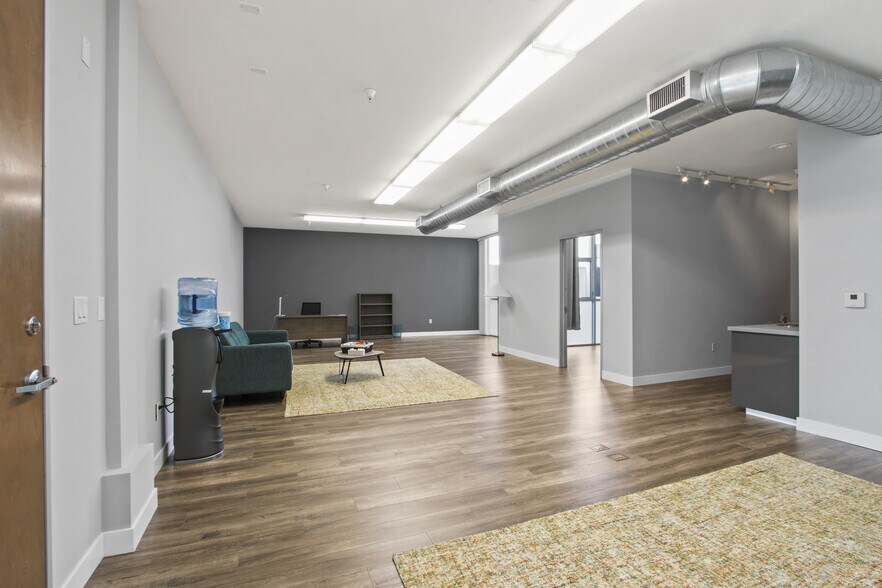 More Photos Of 2332 Cotner Ave, Los Angeles Loft Creative Space For Lease