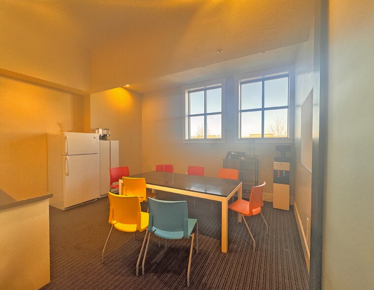 More Photos Of 426 E 1750 N, Vineyard Warehouse For Lease