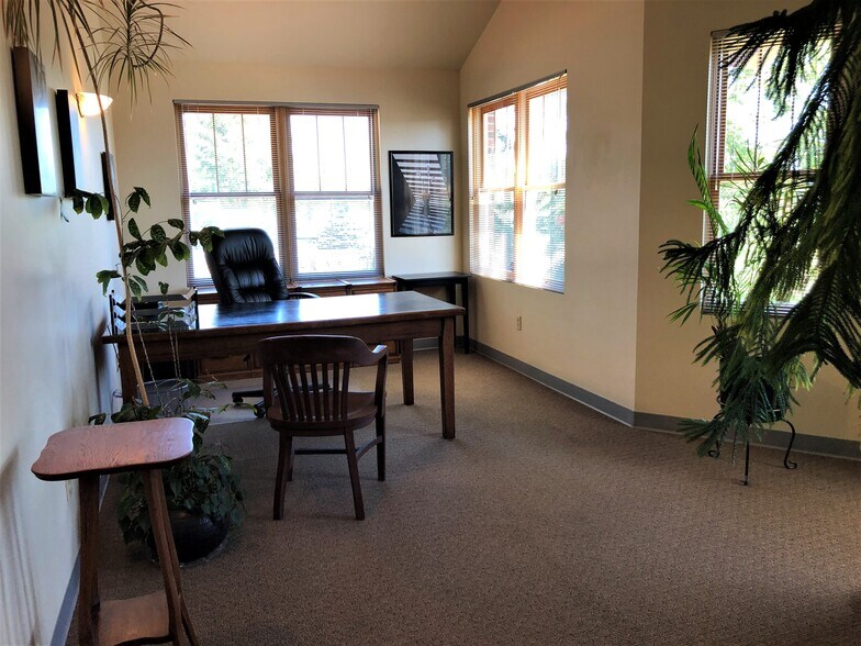 More Photos Of 206 Monroe St, Monroeville Office For Lease