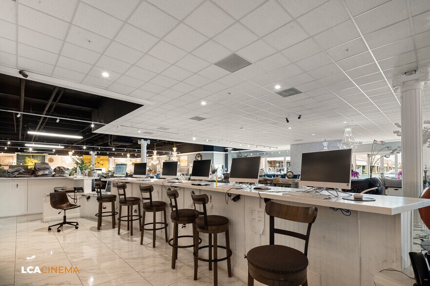 More Photos Of 3792 Ming Ave, Bakersfield General Retail For Sale