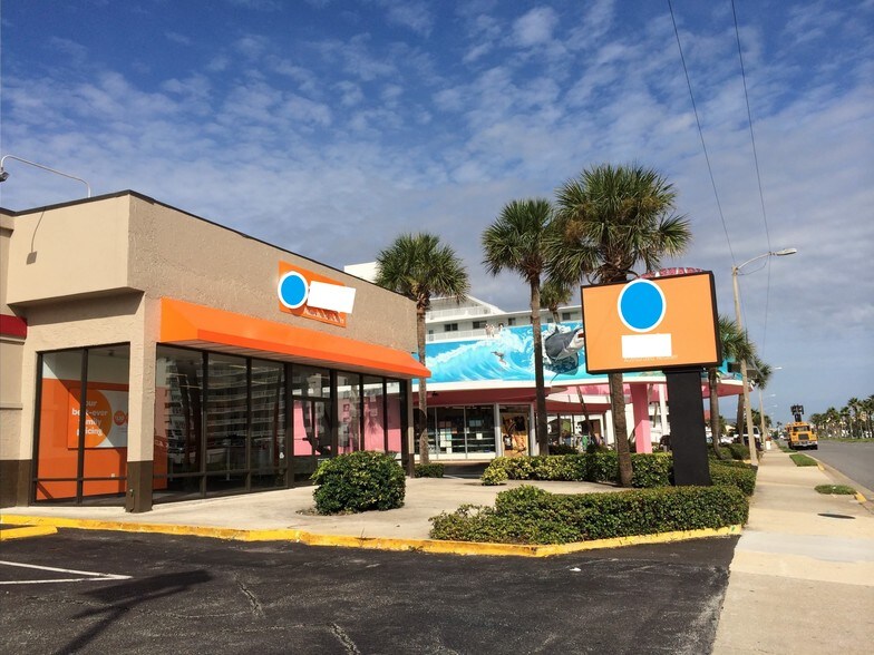 More Photos Of 2705 N Atlantic Ave, Daytona Beach General Retail For Sale