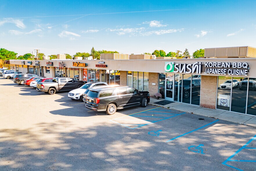 Primary Photo Of 41431-41583 W 10 Mile Rd, Novi Freestanding For Lease