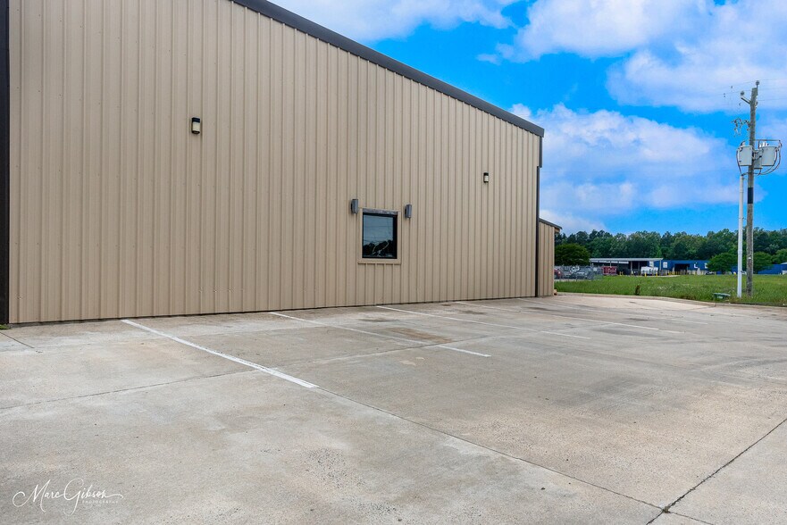 More Photos Of 9220 Wallace Lake Rd, Shreveport Storefront Retail Office For Sale