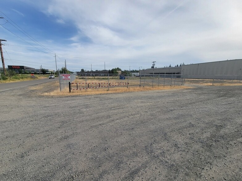 More Photos Of 1895 16th St SE, Salem Land For Lease