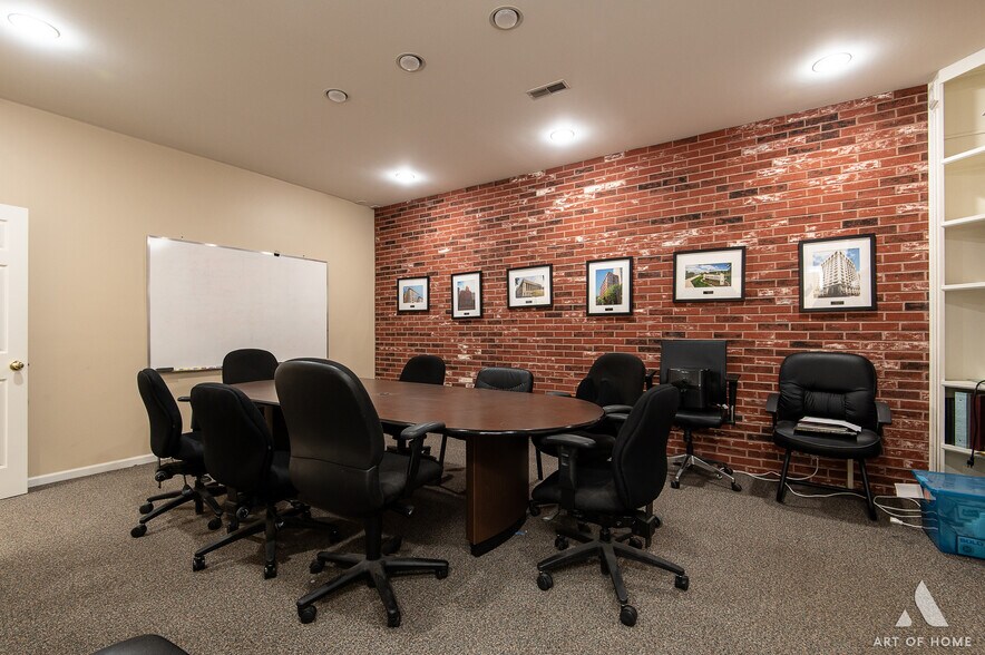 More Photos Of 1021 Maryland Ave, Dolton Manufacturing For Sale