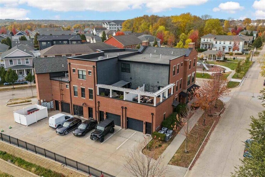 More Photos Of 1010 Martin St, Iowa City Office For Sale