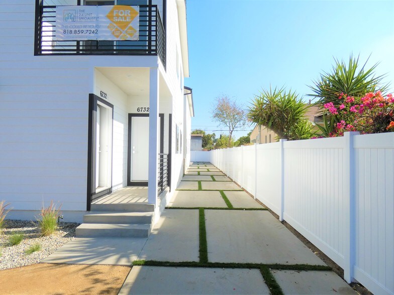 More Photos Of 6732 Irvine Ave, North Hollywood Apartments For Sale