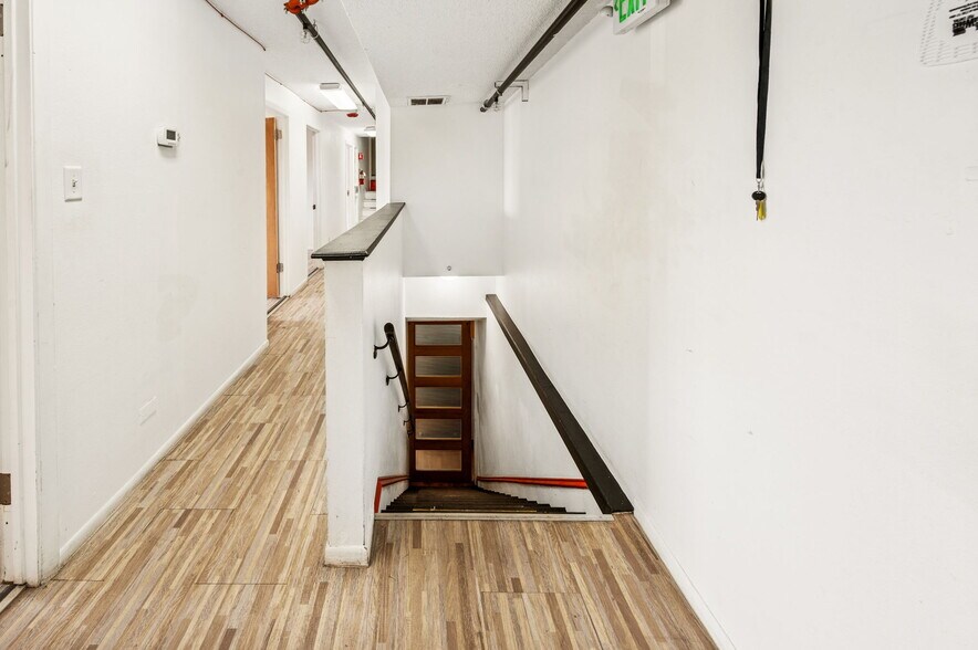 More Photos Of 313 W Bayaud Ave, Denver Warehouse For Lease