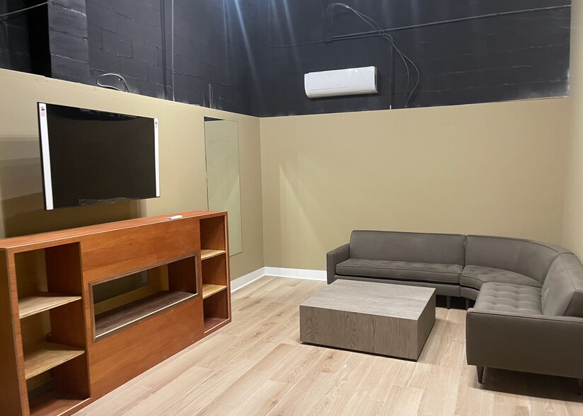 More Photos Of 2626 Lithonia Industrial Blvd, Lithonia Distribution For Sale