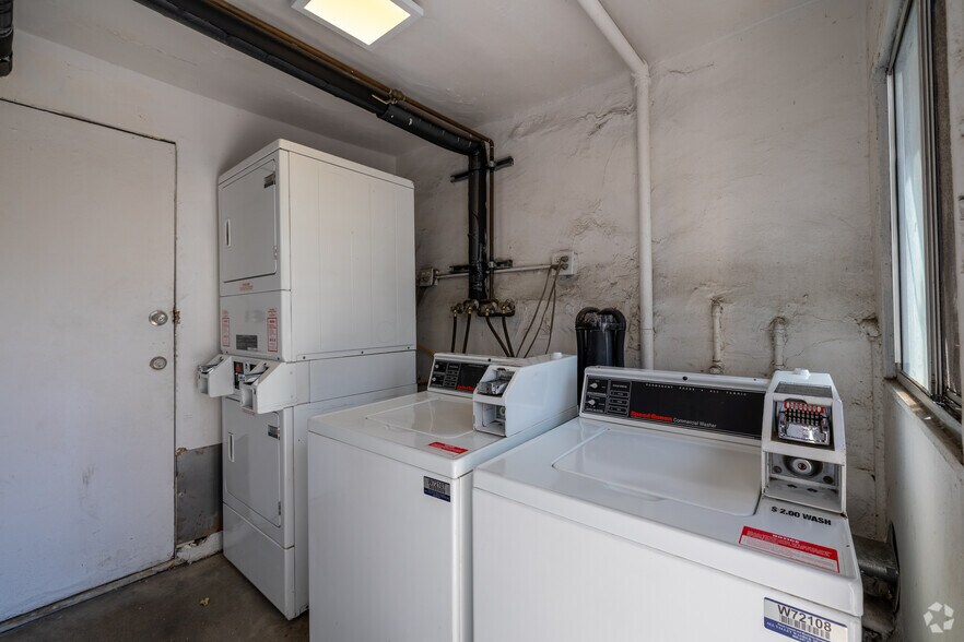 More Photos Of 254 S Normandie Ave, Los Angeles Apartments For Sale