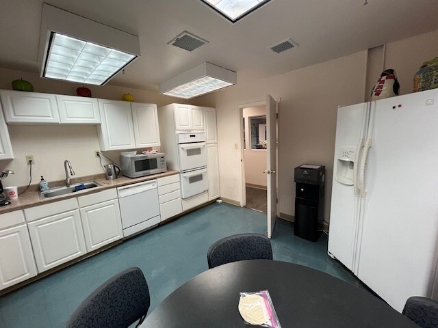 More Photos Of 320 N Clark Dr, El Paso Warehouse For Lease