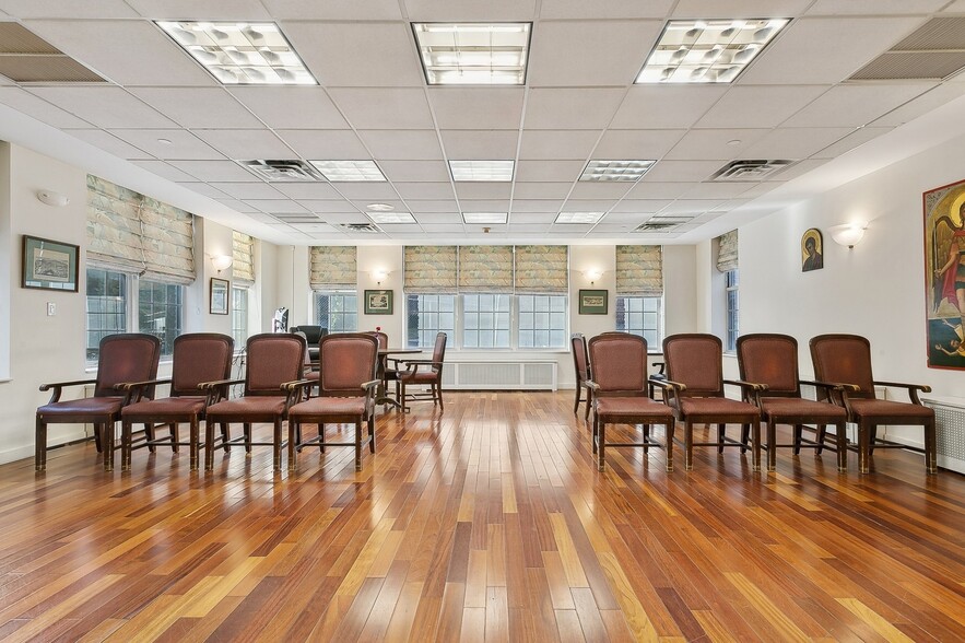 More Photos Of 3 Lehman Ter, Yonkers Congregate Senior Housing For Sale