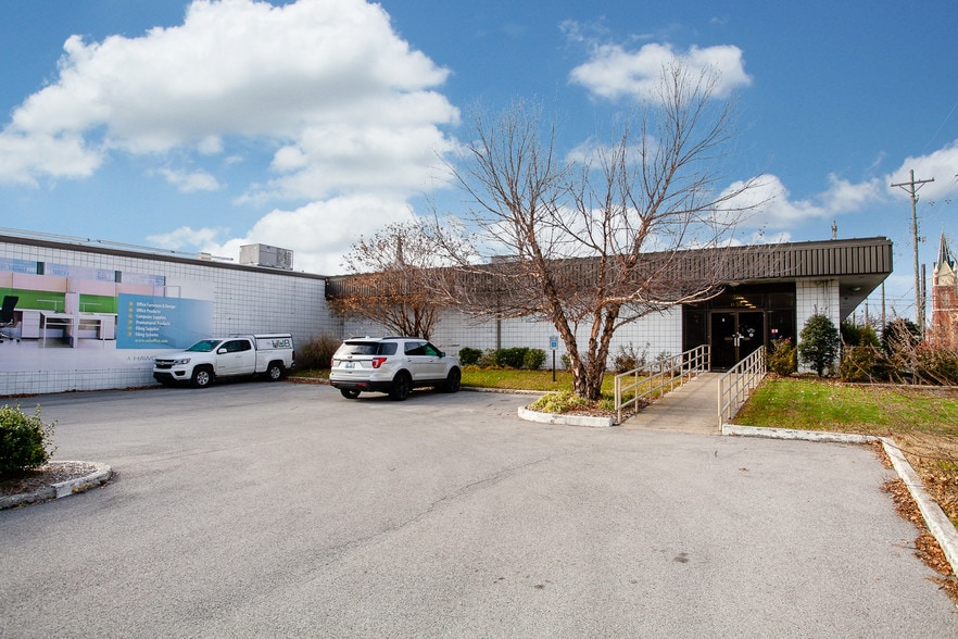 More Photos Of 1136 W Market St, Louisville Warehouse For Sale