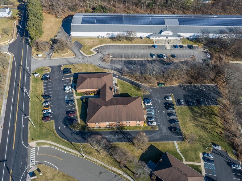 More Photos Of 10 W Hanover Ave, Randolph Office For Lease