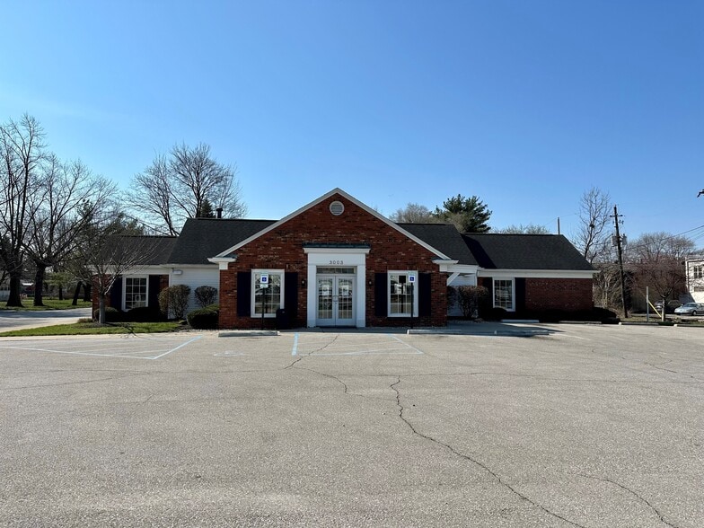 More Photos Of 3003 S Kentucky Ave, Indianapolis Bank For Sale