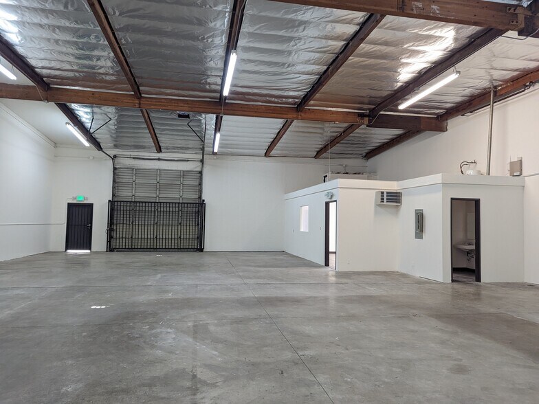 More Photos Of 1600 Chico Ave, South El Monte Warehouse For Lease