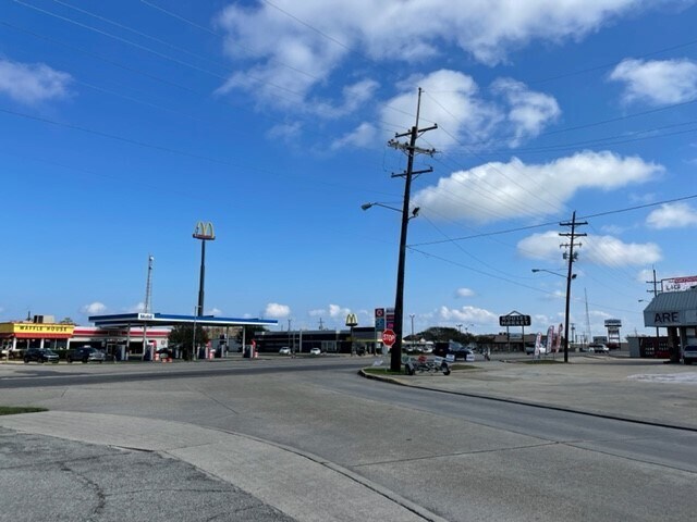More Photos Of 6433 Highway 182 E, Morgan City Storefront For Lease