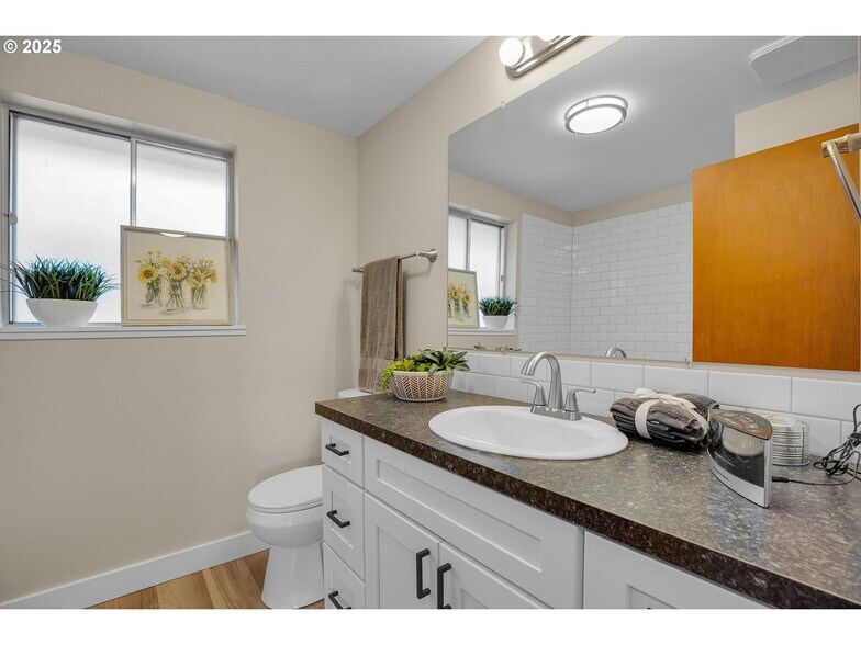 More Photos Of 11745 SW 70th Ave, Tigard Specialty For Sale