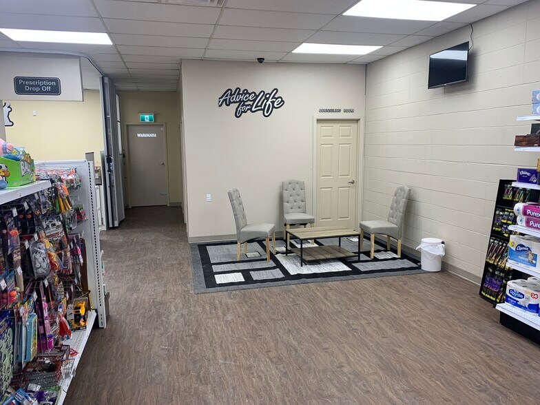 More Photos Of 4914 Broadway Ave, Blackfalds Storefront For Lease