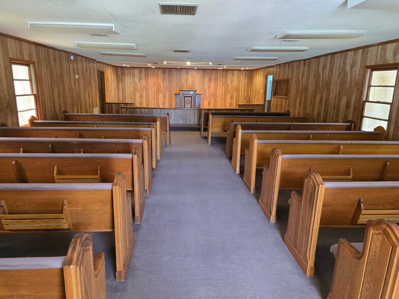 More Photos Of 130 Clay St, Hinesville Religious Facility For Sale